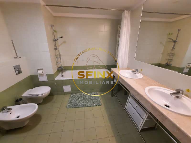 Washington Residence, pet friendly 4 room apartment, 2 terraces, parking