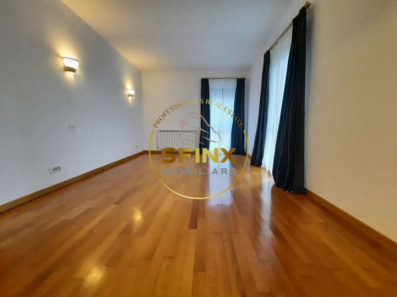 Washington Residence, pet friendly 4 room apartment, 2 terraces, parking